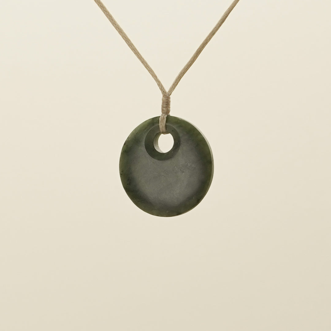 Porowhita Kawakawa Pounamu Pendant