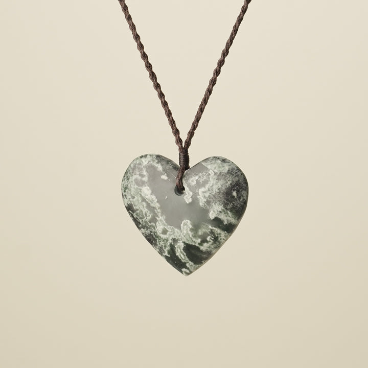 Heart Inanga – Pounamu Large Pendant