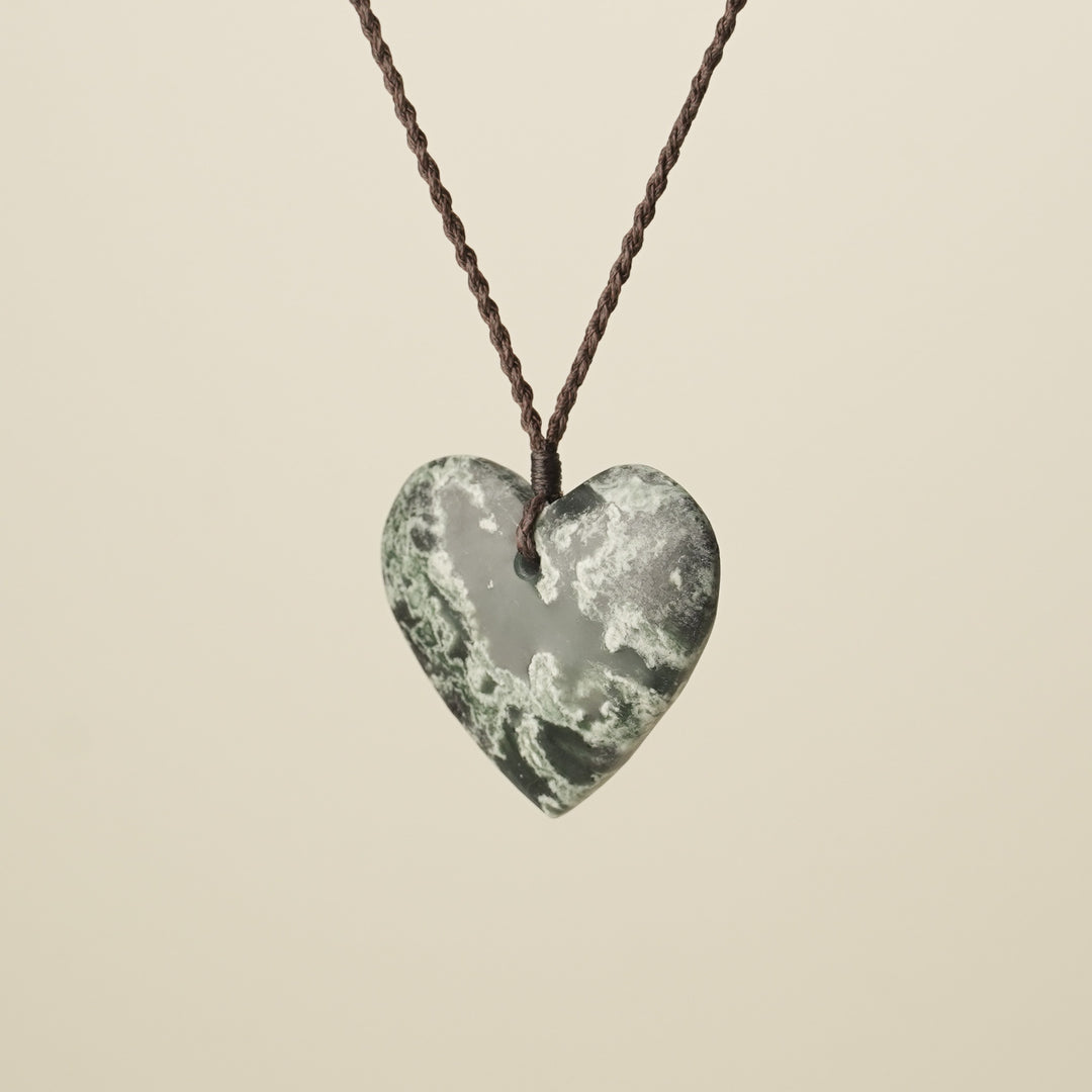 Heart Inanga – Pounamu Large Pendant