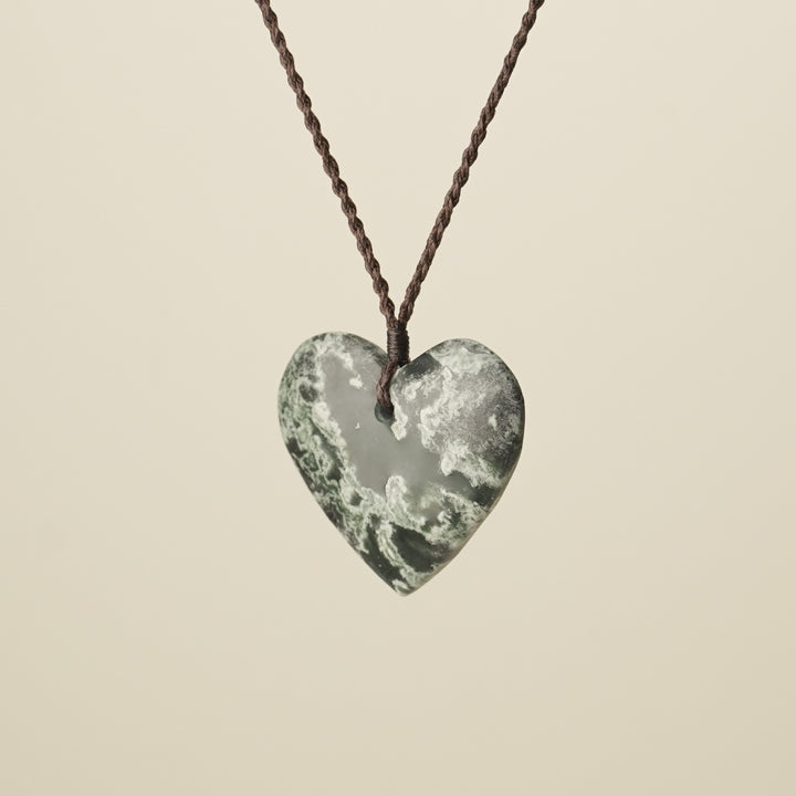 Heart Inanga – Pounamu Large Pendant