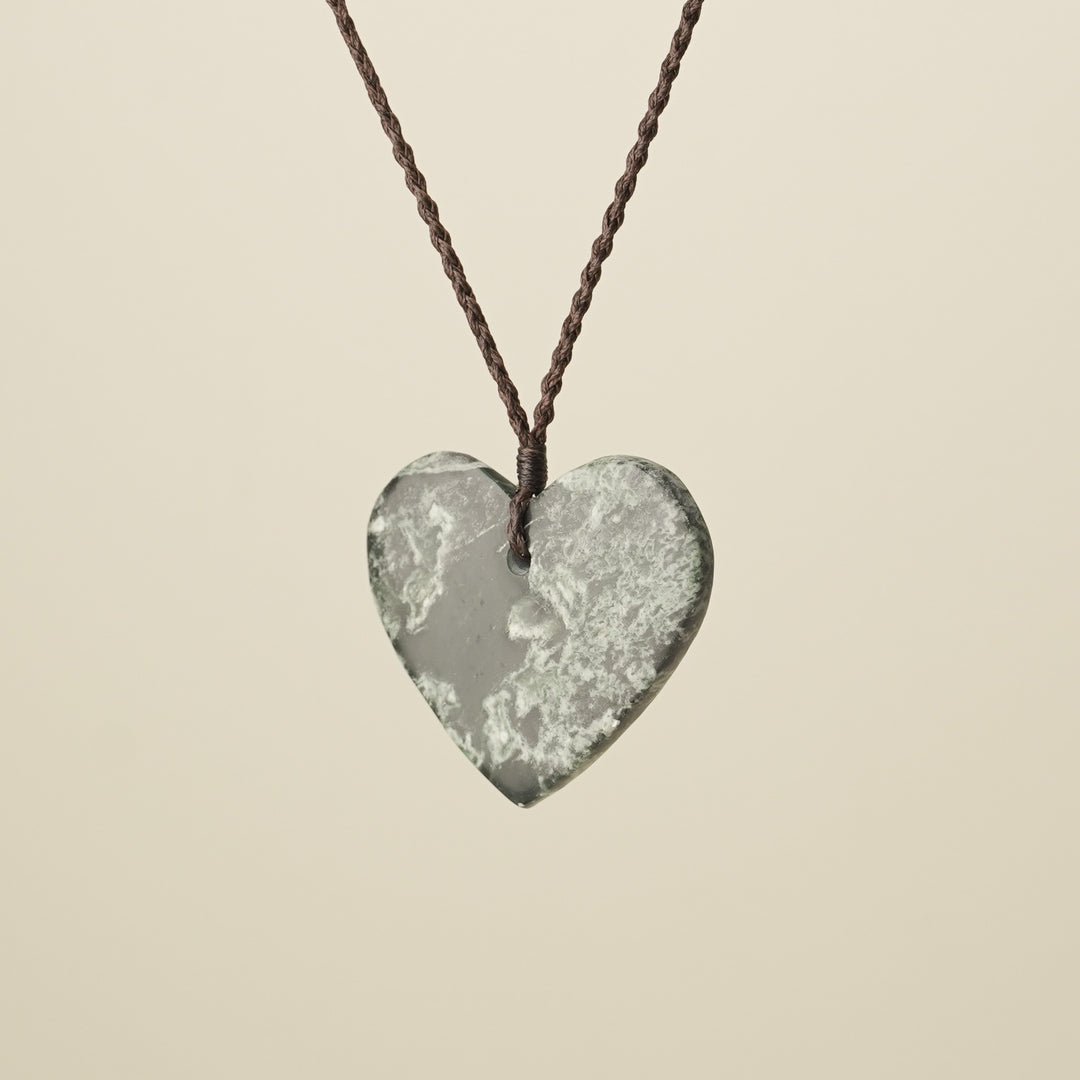 Heart Inanga – Pounamu Large Pendant