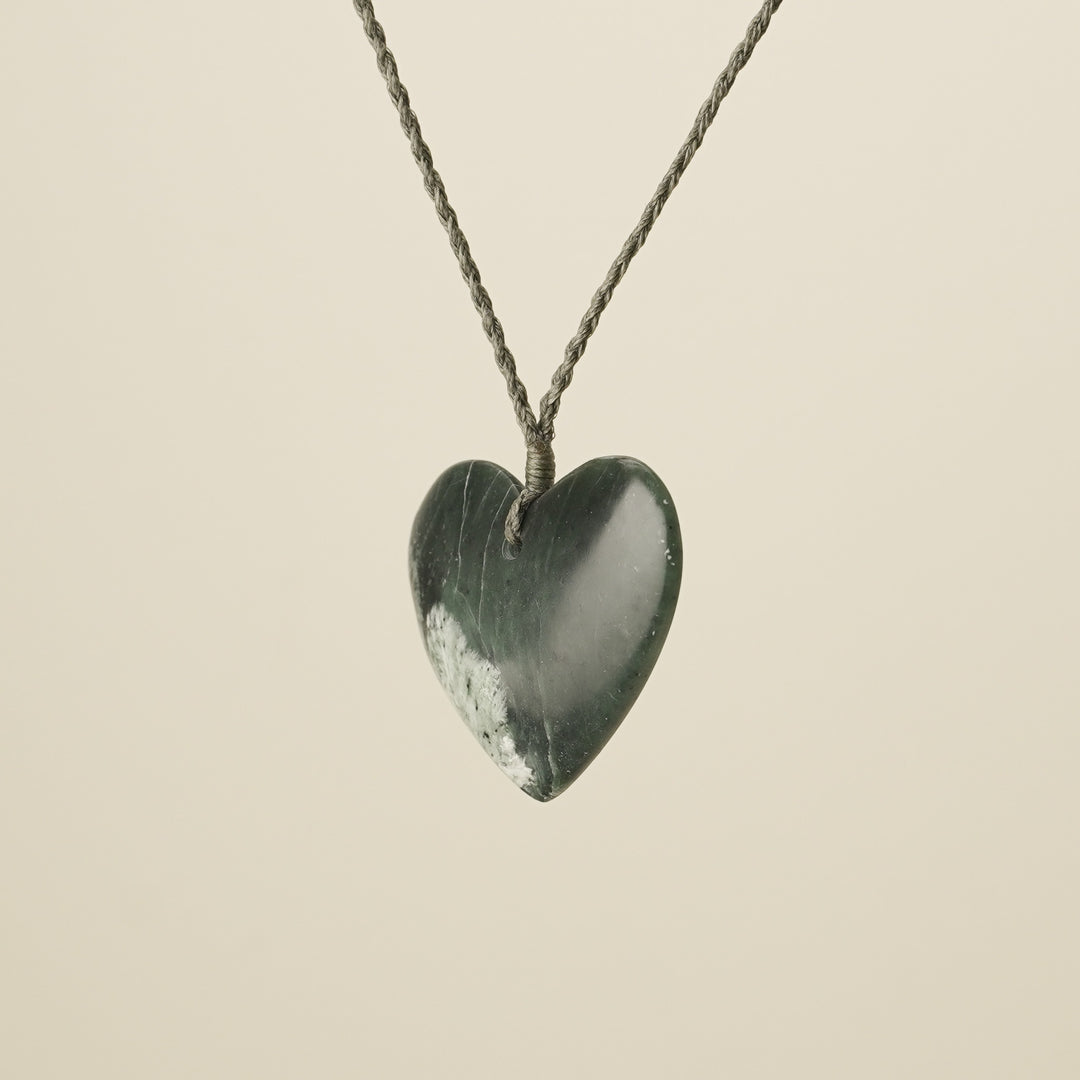 Heart Inanga Pounamu Large – Pendant