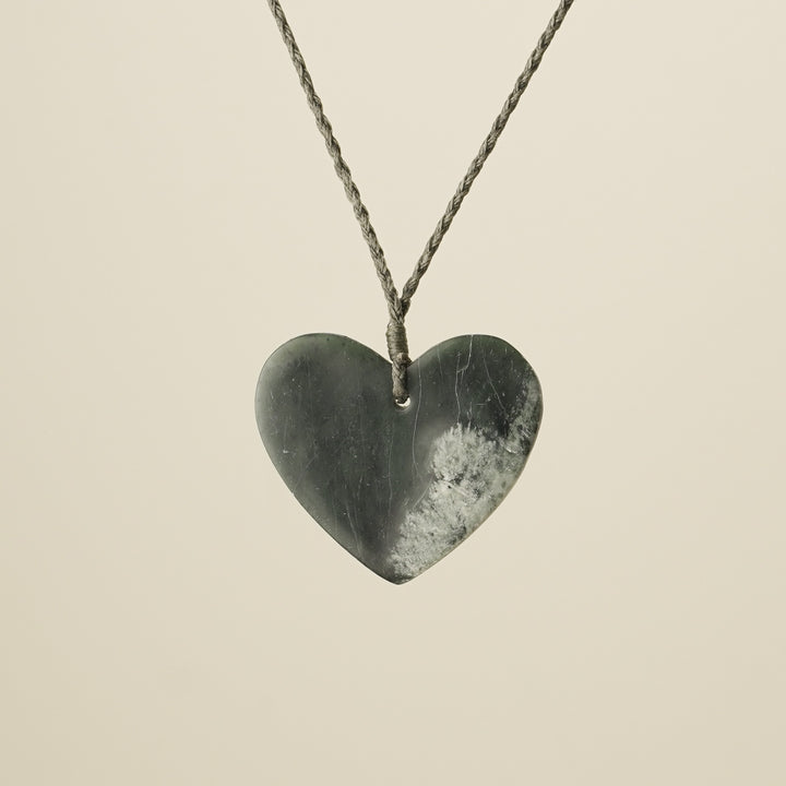 Heart Inanga Pounamu Large – Pendant
