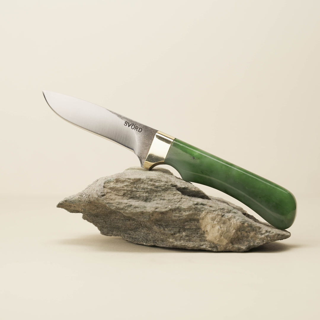 Pounamu Knife Bird & Trout 3 1/2"