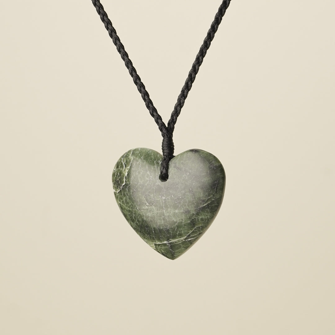 Heart Kawakawa Pounamu Large – Pendant I