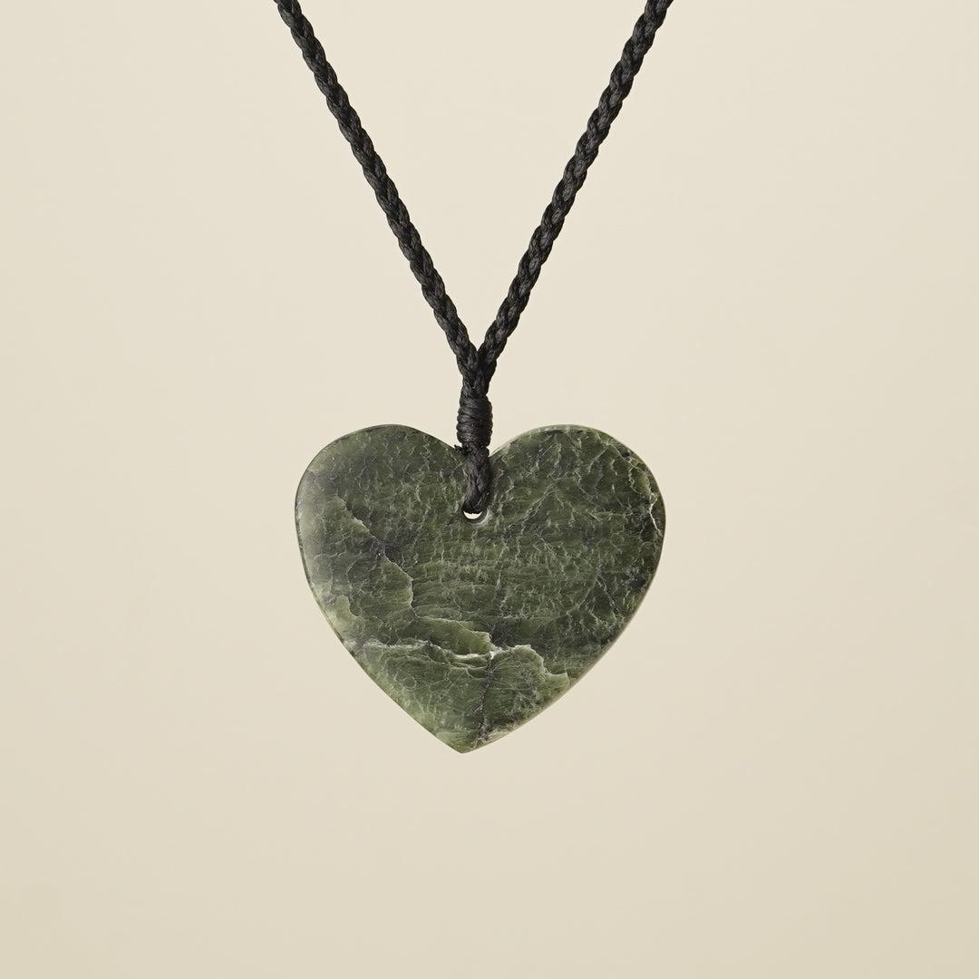 Heart Kawakawa Pounamu Large – Pendant I