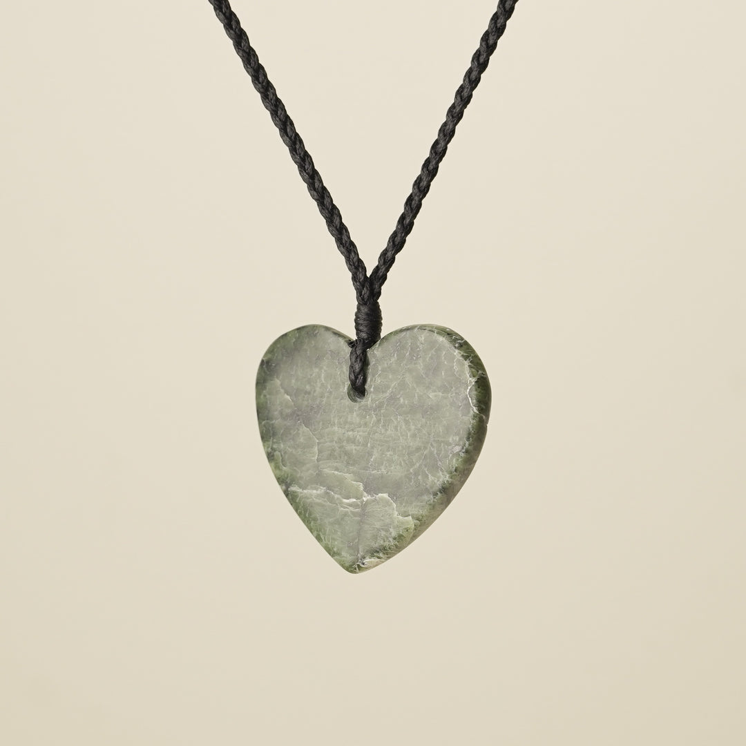 Heart Kawakawa Pounamu Large – Pendant I