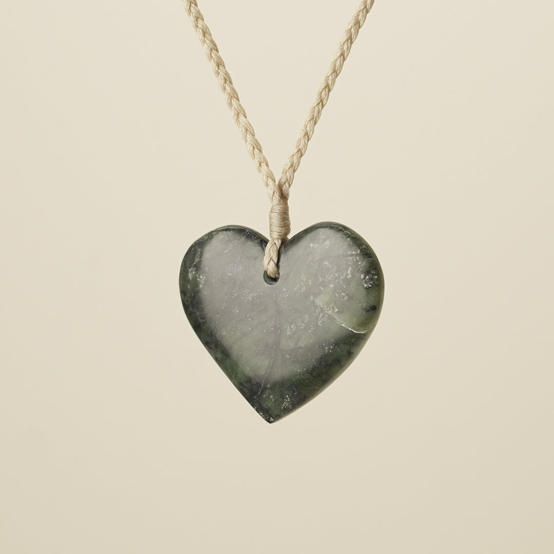Heart Kawakawa Pounamu Large – Pendant