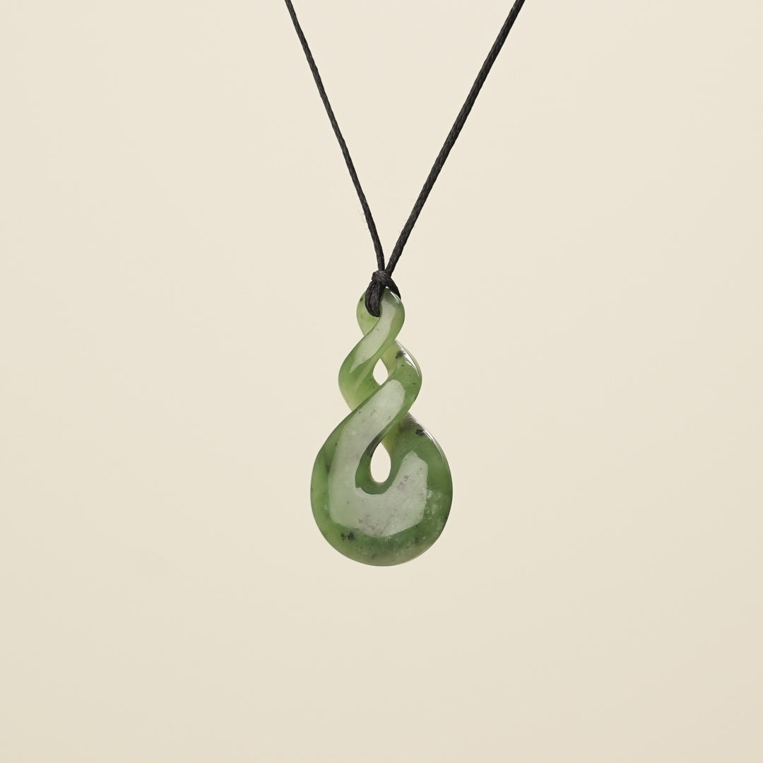 Pikorua Pounamu Medium Pendant