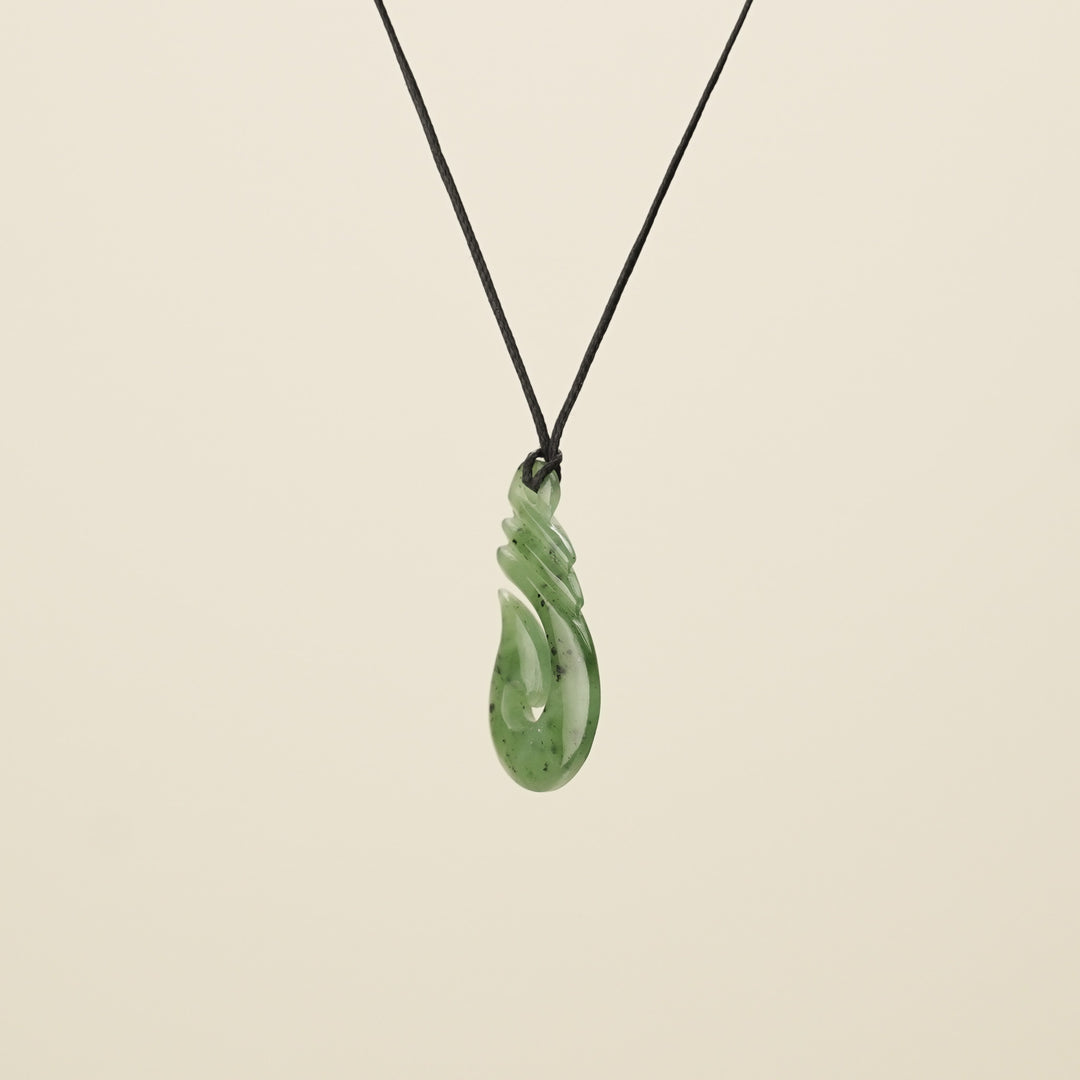 Hei Matau Ribbed Small Pendant
