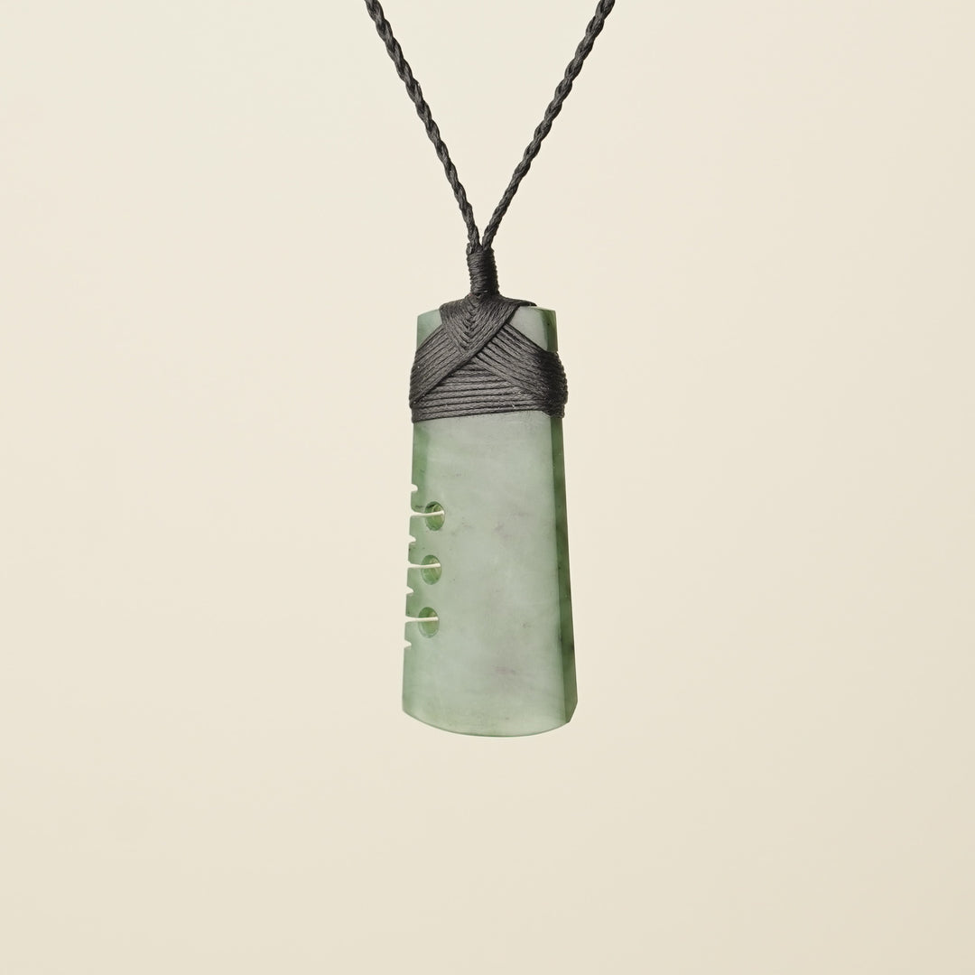 Notched Toki Kawakawa Pounamu Medium Large Pendant
