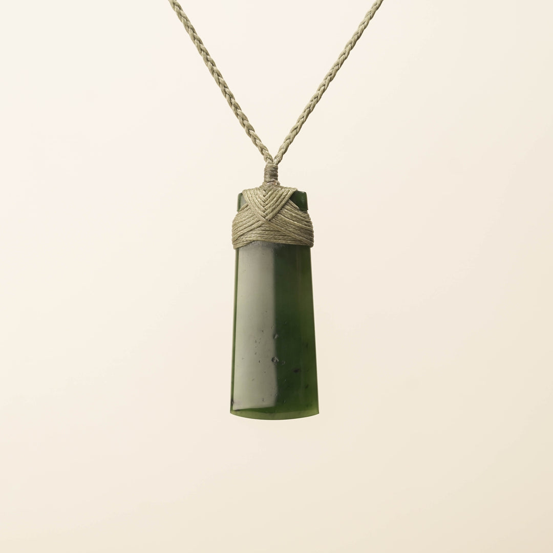 Kawakawa Medium Pounamu Toki Pendant, Khaki Binding