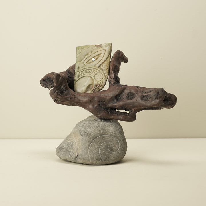 Wheku of Wisdom – Raukaraka Pounamu Sculpture