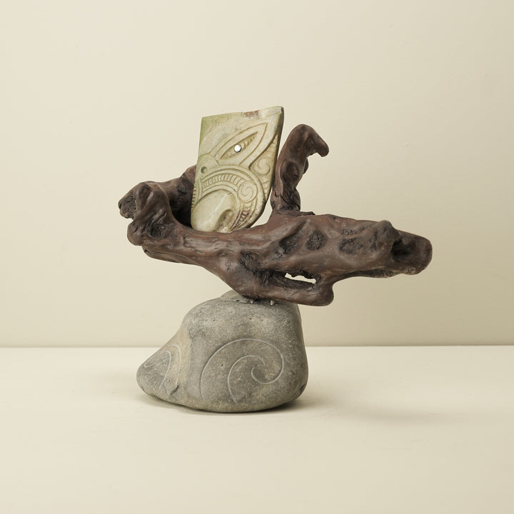 Wheku of Wisdom – Raukaraka Pounamu Sculpture