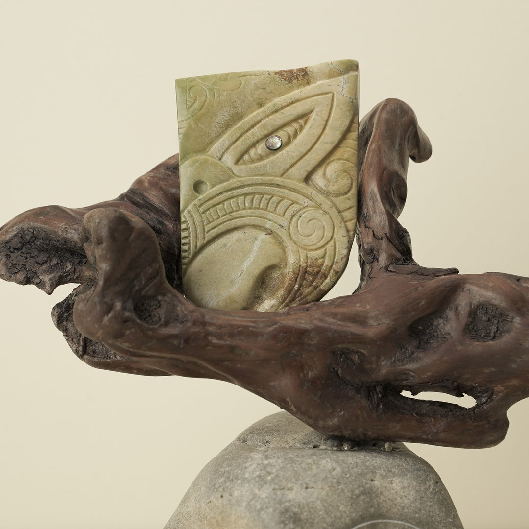 Wheku of Wisdom – Raukaraka Pounamu Sculpture