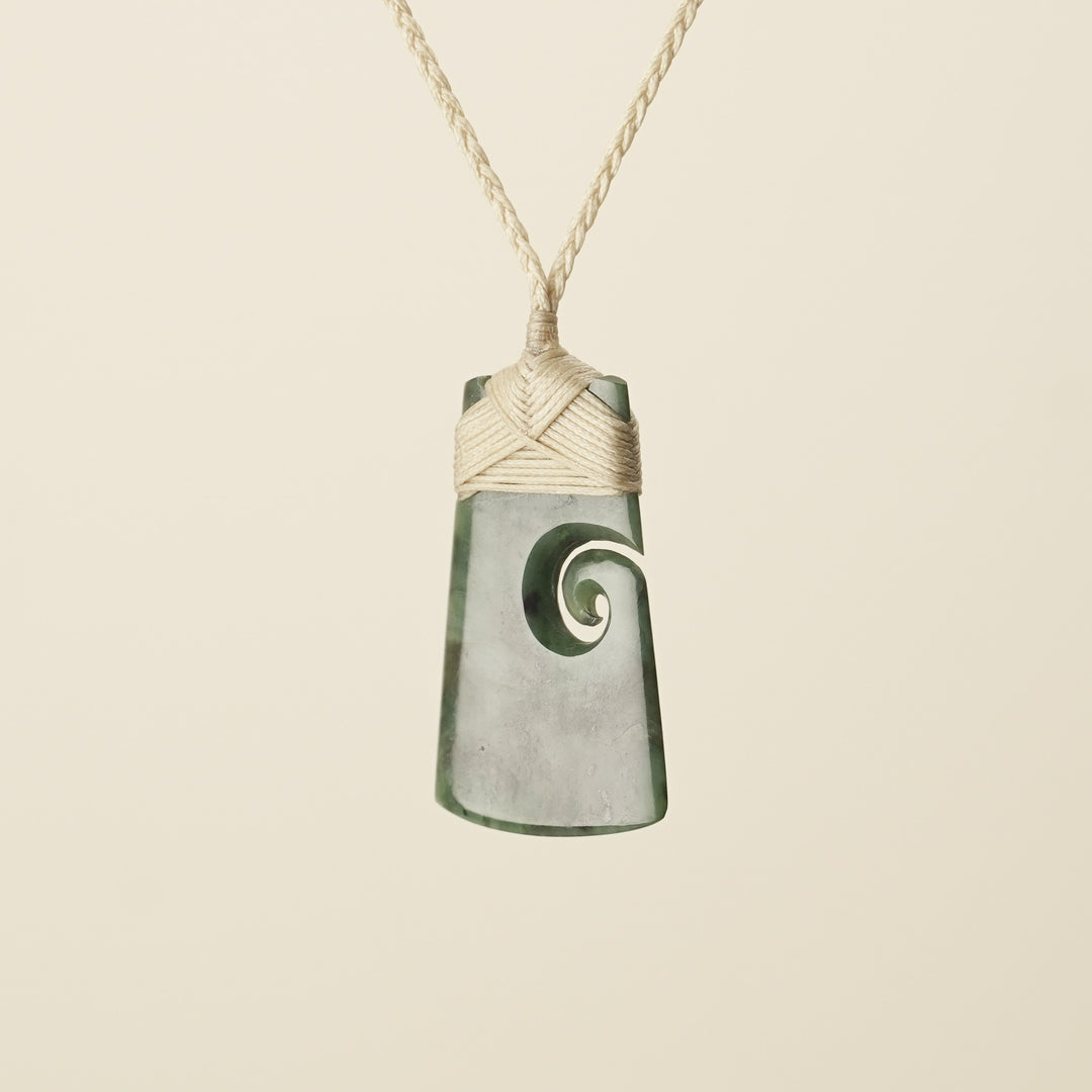 Toki with Koru Pounamu Medium, Tan Binding