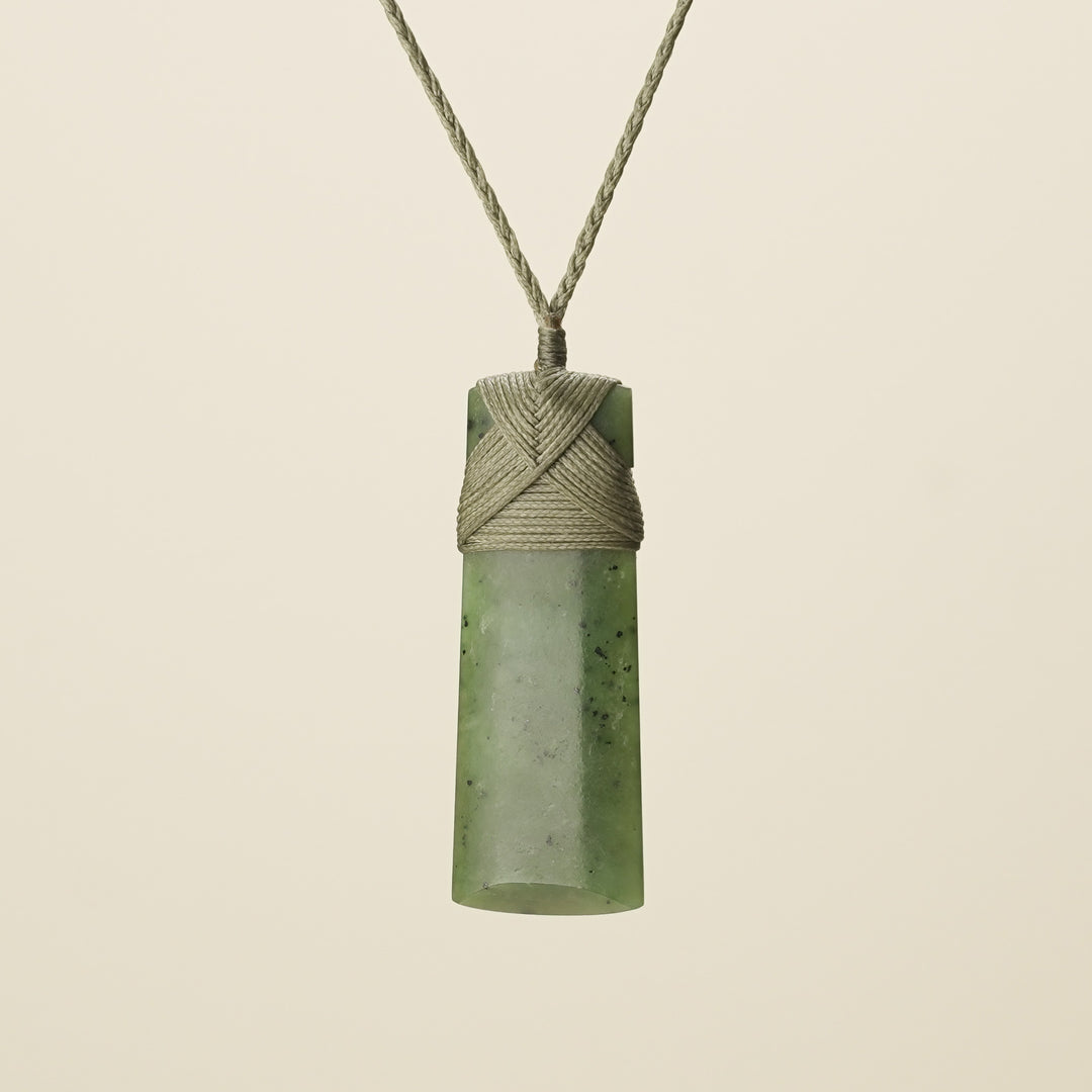 Toki Medium, Khaki Binding