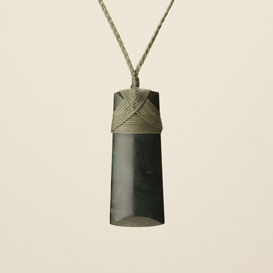 Toki Medium, Khaki Binding