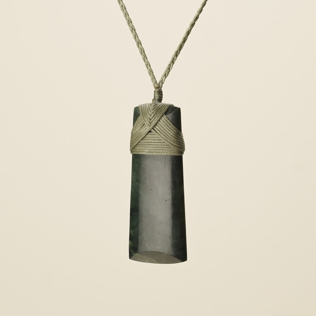 Toki Medium, Khaki Binding