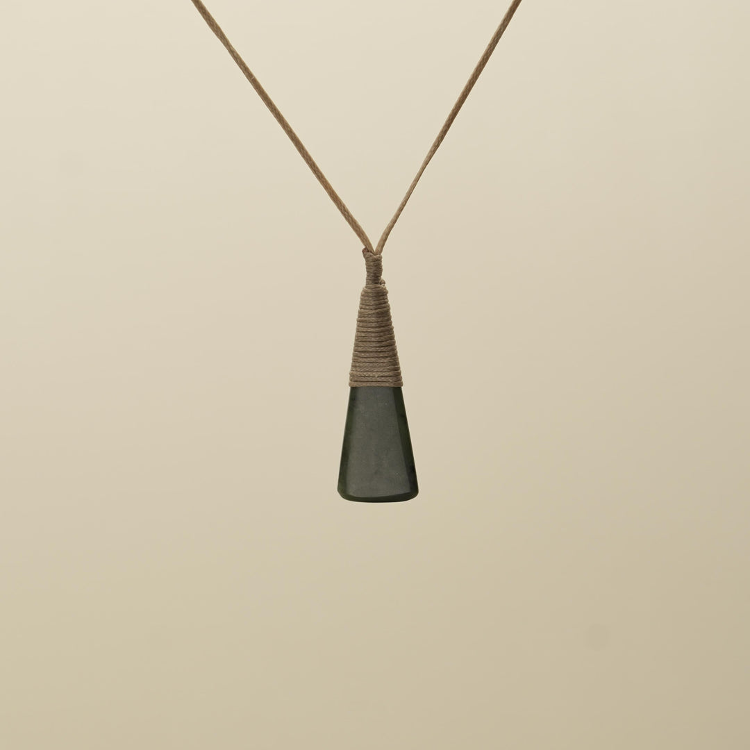 Kawakawa Small Toki Pounamu Pendant
