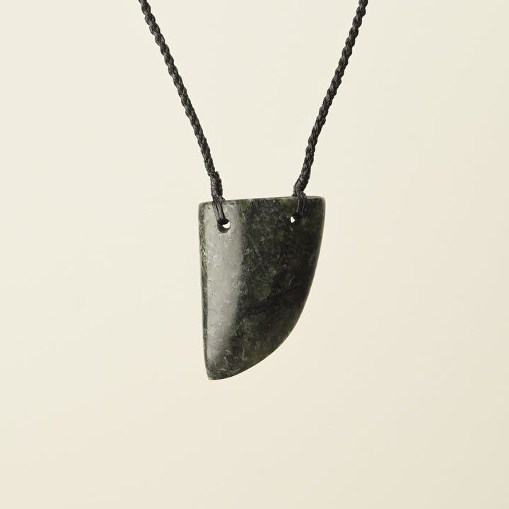 Niho Tooth – Pounamu Medium Pendant I