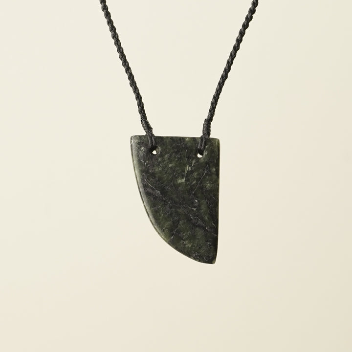 Niho Tooth – Pounamu Medium Pendant I