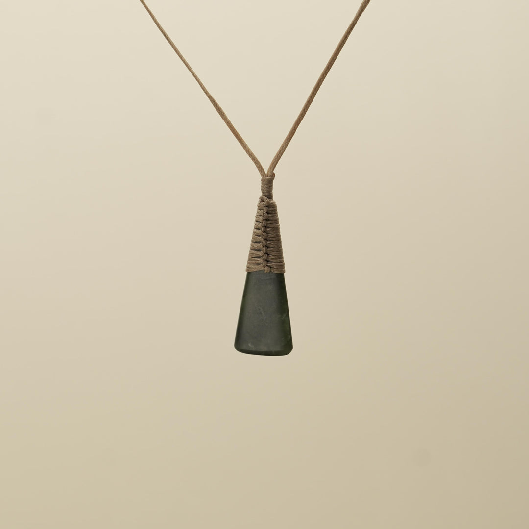 Kawakawa Small Toki Pounamu Pendant