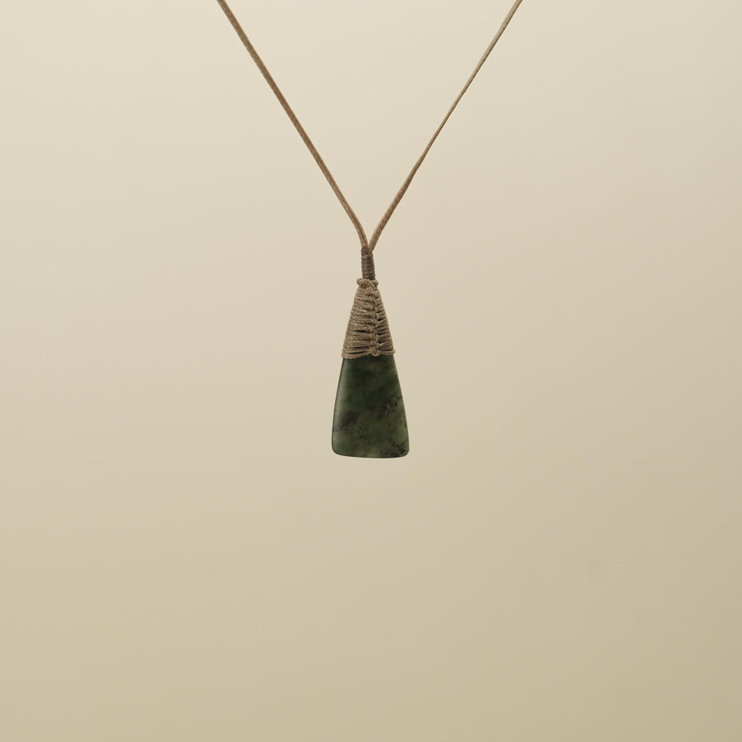 Kawakawa Small Toki Pounamu Pendant