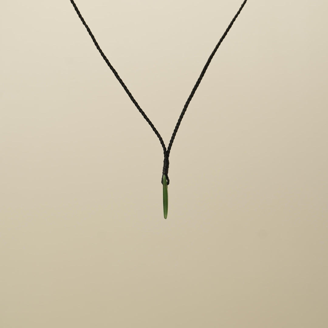 Kahurangi XS Niho Pounamu Pendant, Black Binding