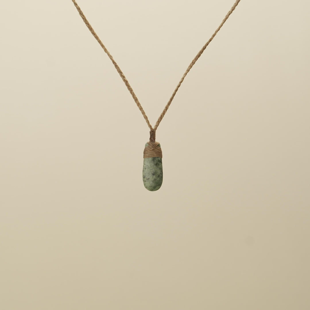 Inanga XS Roimata Pounamu Pendant, Tan Binding