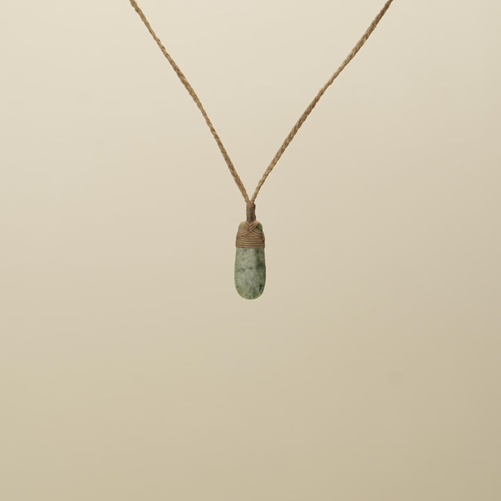 Inanga XS Roimata Pounamu Pendant, Tan Binding