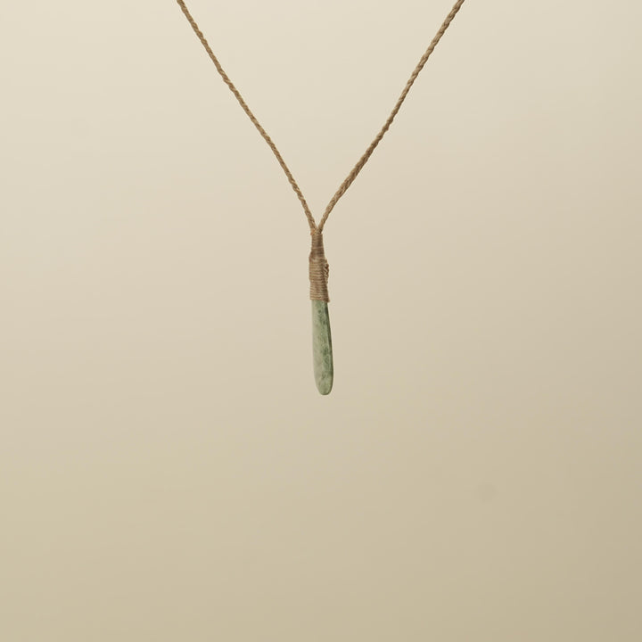 Inanga XS Roimata Pounamu Pendant, Tan Binding