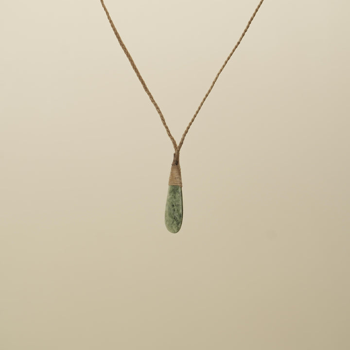 Inanga XS Roimata Pounamu Pendant, Tan Binding