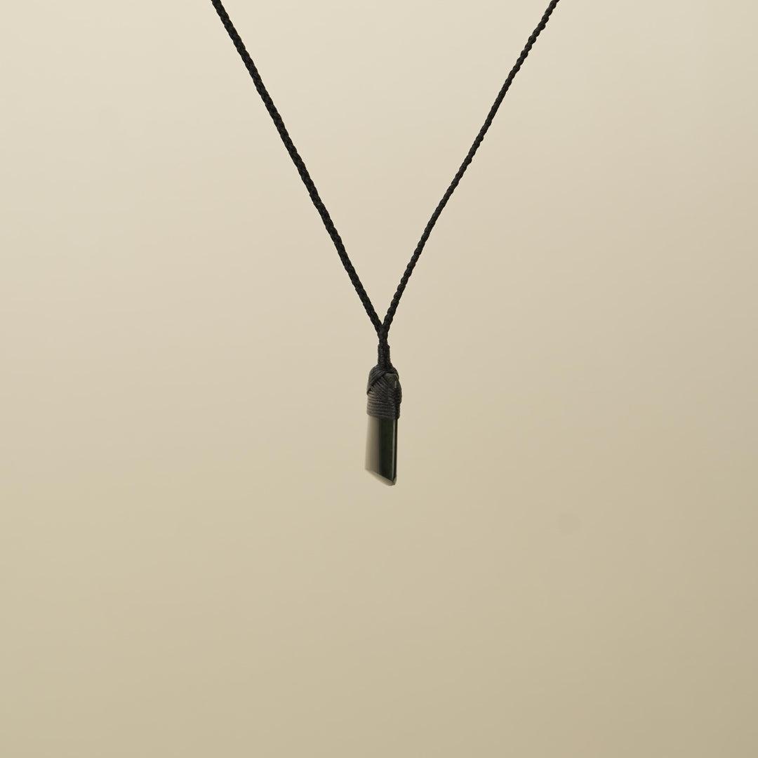 Kawakawa Pounamu Small Toki Pendant