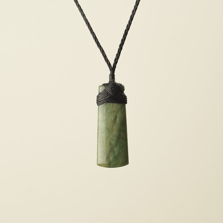Toki Raukaraka Pounamu – Extra Small Pendant, Black Binding