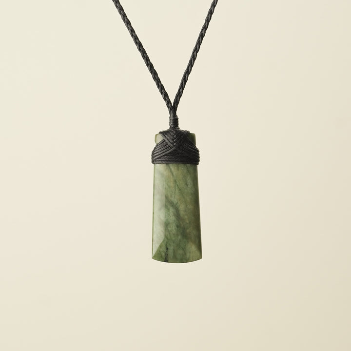 Toki Raukaraka Pounamu – Extra Small Pendant, Black Binding
