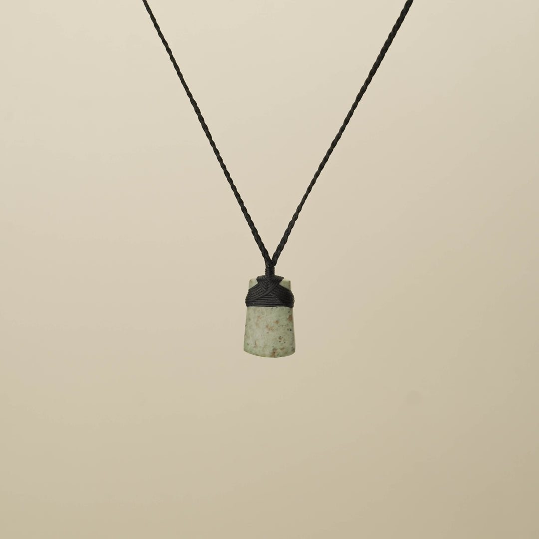 Kōkopu XS Toki Pounamu Pendant, Black Binding