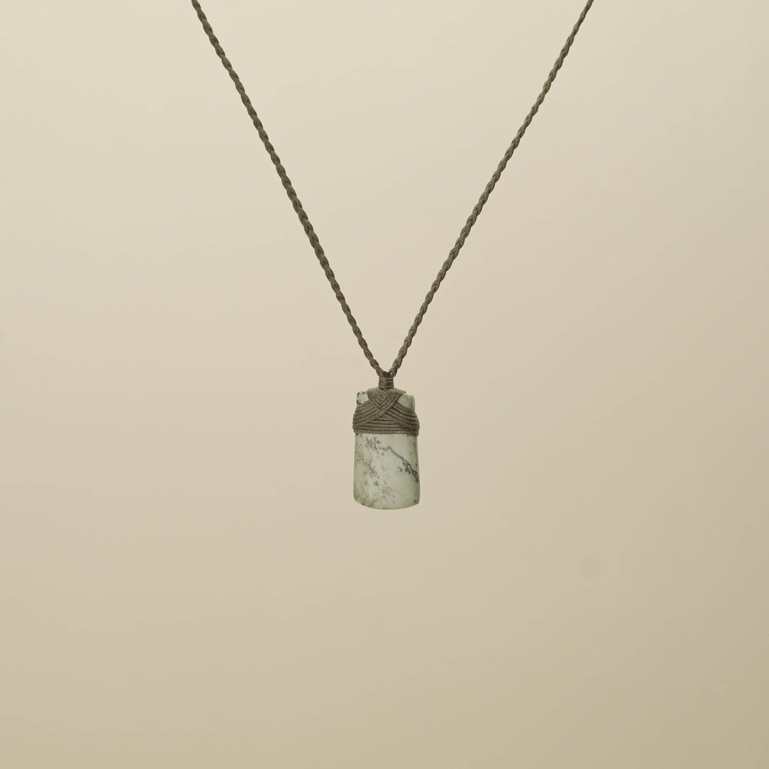 Kōkopu XS Toki Pounamu Pendant, Khaki Binding