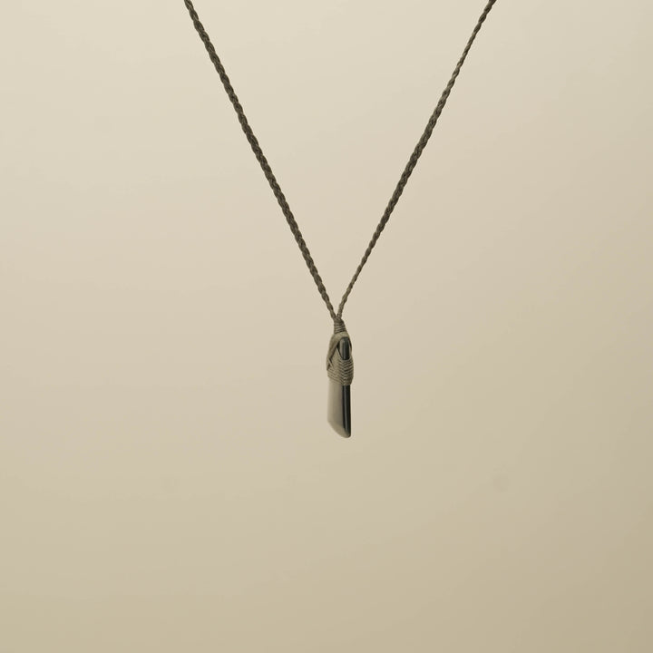 Kawakawa XS Toki Pounamu Pendant, Khaki Binding