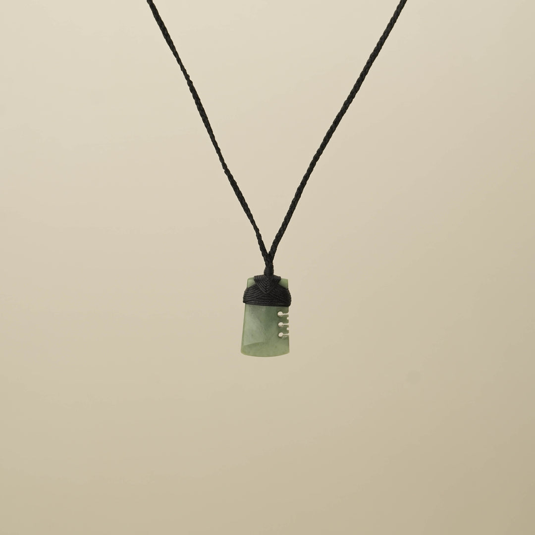 Inanga XS Notched Toki Pounamu Pendant, Black Binding