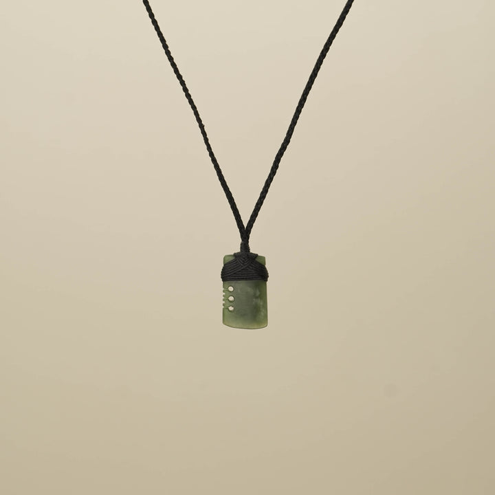 Kahurangi XS Notched Toki Pounamu Pendant, Black Binding