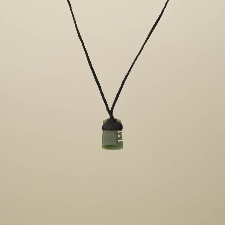 Kahurangi XS Notched Toki Pounamu Pendant, Black Binding