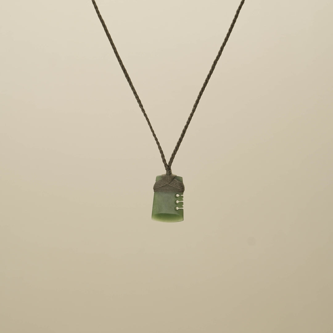 Kahurangi XS Notched Toki Pounamu Pendant, Khaki Binding