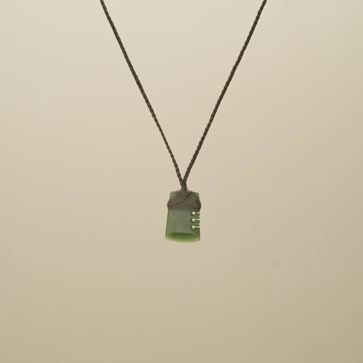 Kahurangi XS Notched Toki Pounamu Pendant, Khaki Binding
