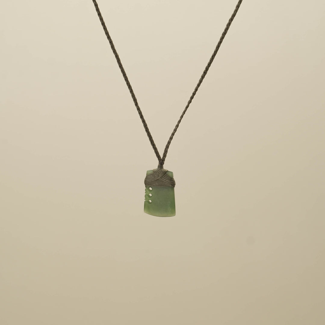 Kahurangi XS Notched Toki Pounamu Pendant, Khaki Binding