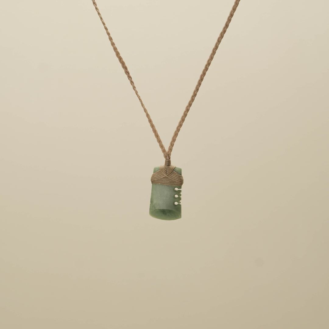 Inanga XS Notched Toki Pounamu Pendant, Tan Binding