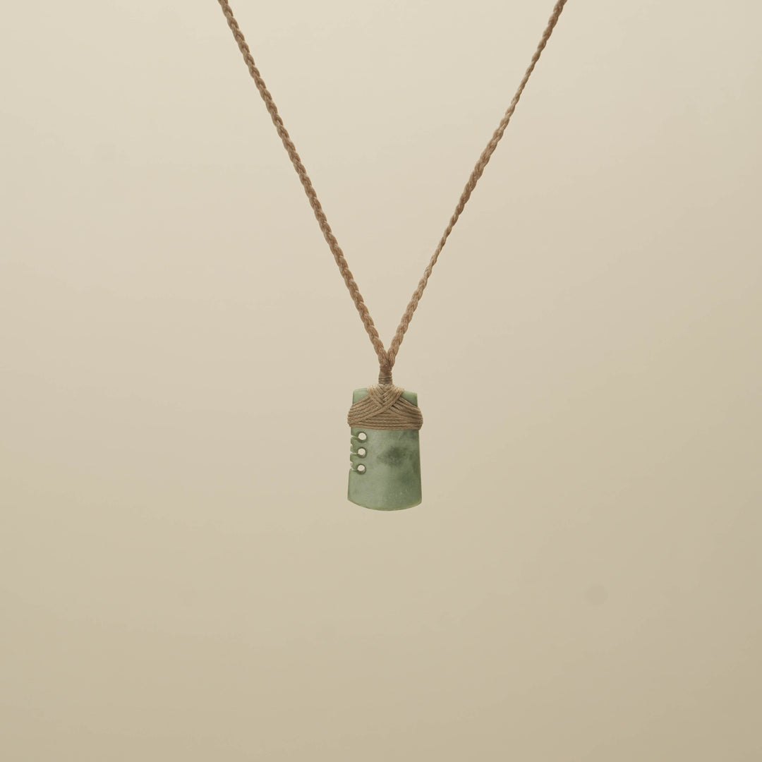 Inanga XS Notched Toki Pounamu Pendant, Tan Binding