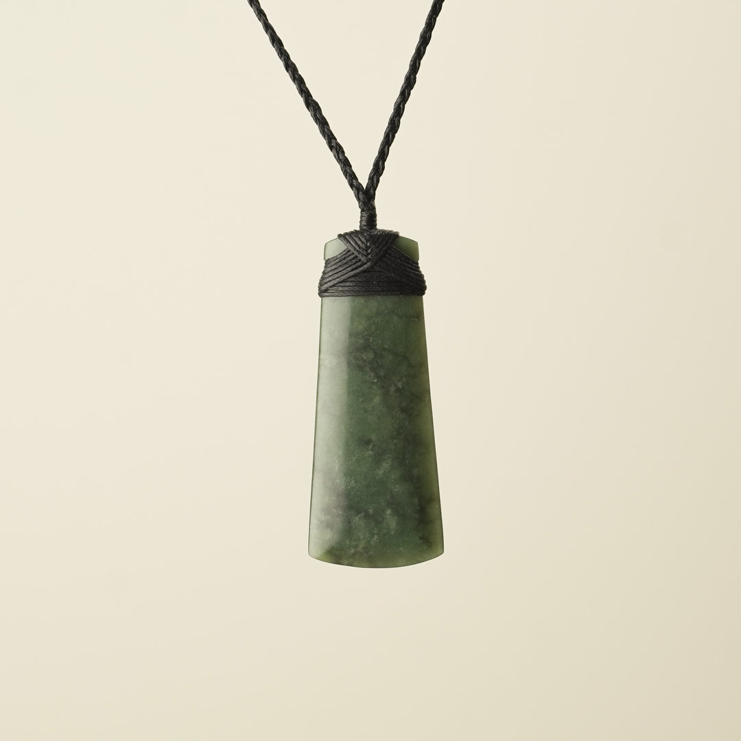 Toki Kawakawa Polished – Pounamu Medium Large Pendant