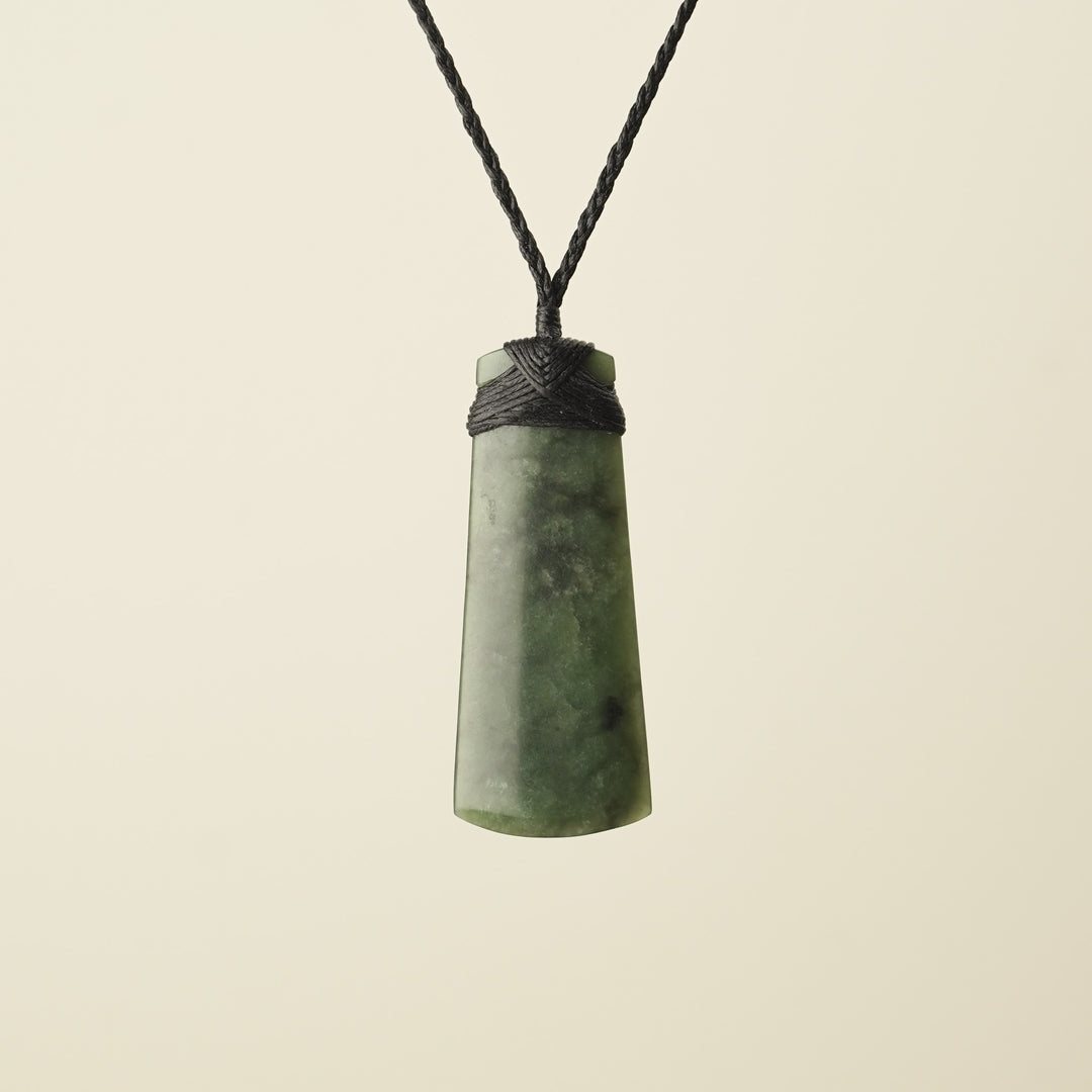 Toki Kawakawa Polished – Pounamu Medium Large Pendant