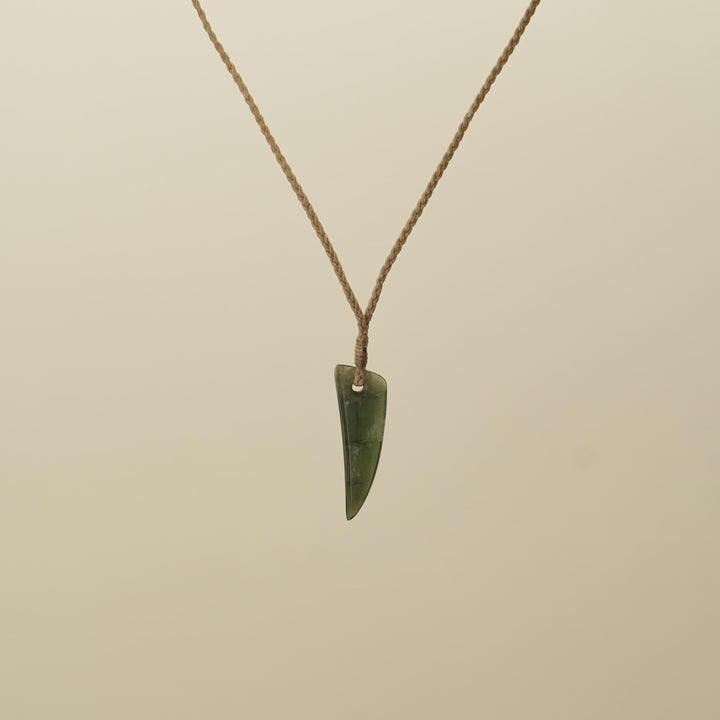 Tangiwai XS Niho Pendant